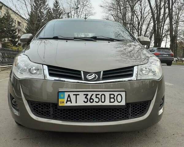 Бежевый ЗАЗ Форза, объемом двигателя 1.5 л и пробегом 129 тыс. км за 3500 $, фото 1 на Automoto.ua
