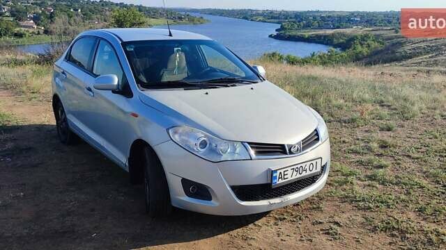 Серый ЗАЗ Форза, объемом двигателя 1.5 л и пробегом 154 тыс. км за 2700 $, фото 1 на Automoto.ua