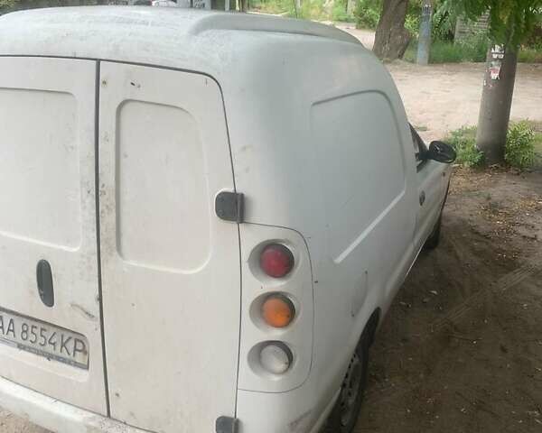 Белый ЗАЗ Lanos Cargo, объемом двигателя 1.5 л и пробегом 317 тыс. км за 1800 $, фото 1 на Automoto.ua