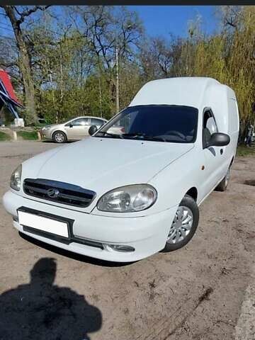 Белый ЗАЗ Lanos Cargo, объемом двигателя 1.5 л и пробегом 280 тыс. км за 2000 $, фото 1 на Automoto.ua