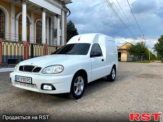 Белый ЗАЗ Ланос Пикап, объемом двигателя 1.5 л и пробегом 180 тыс. км за 3500 $, фото 1 на Automoto.ua