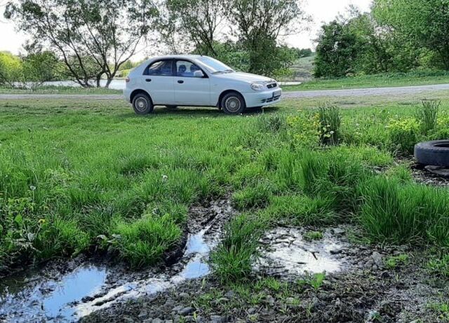 Білий ЗАЗ Ланос, об'ємом двигуна 1.4 л та пробігом 84 тис. км за 2108 $, фото 1 на Automoto.ua