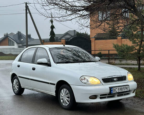 Білий ЗАЗ Ланос, об'ємом двигуна 1.5 л та пробігом 280 тис. км за 2300 $, фото 1 на Automoto.ua