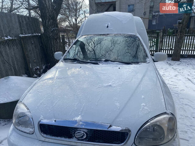 Белый ЗАЗ Ланос, объемом двигателя 1.5 л и пробегом 200 тыс. км за 2900 $, фото 1 на Automoto.ua