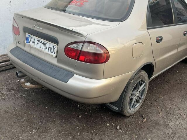 Бежевый ЗАЗ Ланос, объемом двигателя 1.5 л и пробегом 210 тыс. км за 2500 $, фото 1 на Automoto.ua
