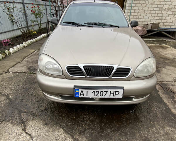 Бежевий ЗАЗ Ланос, об'ємом двигуна 1.5 л та пробігом 300 тис. км за 2400 $, фото 1 на Automoto.ua