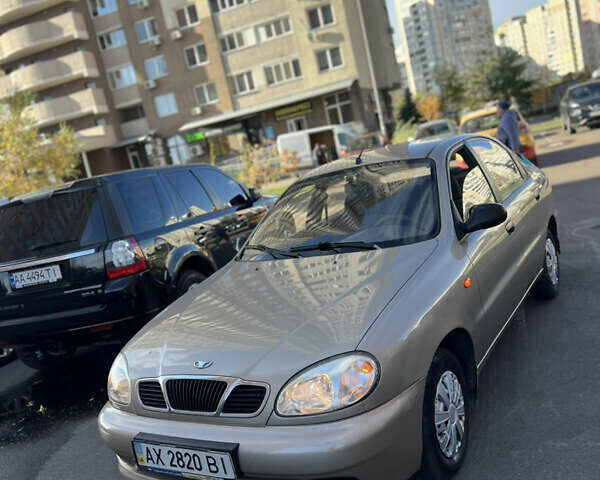Бежевий ЗАЗ Ланос, об'ємом двигуна 1.4 л та пробігом 130 тис. км за 2360 $, фото 1 на Automoto.ua
