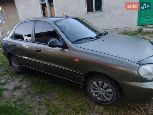 Бежевый ЗАЗ Ланос, объемом двигателя 1.4 л и пробегом 107 тыс. км за 2300 $, фото 1 на Automoto.ua