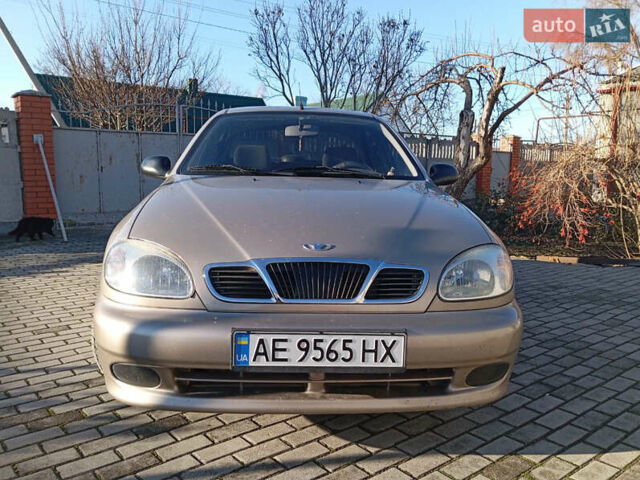 Бежевий ЗАЗ Ланос, об'ємом двигуна 1.39 л та пробігом 225 тис. км за 2600 $, фото 1 на Automoto.ua