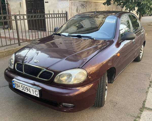 Красный ЗАЗ Ланос, объемом двигателя 1.5 л и пробегом 293 тыс. км за 2500 $, фото 1 на Automoto.ua