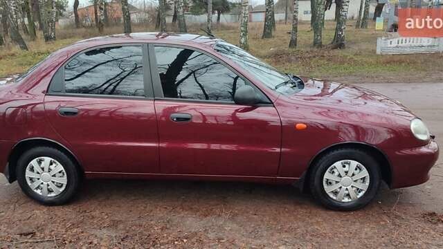 Красный ЗАЗ Ланос, объемом двигателя 1.6 л и пробегом 129 тыс. км за 3000 $, фото 1 на Automoto.ua