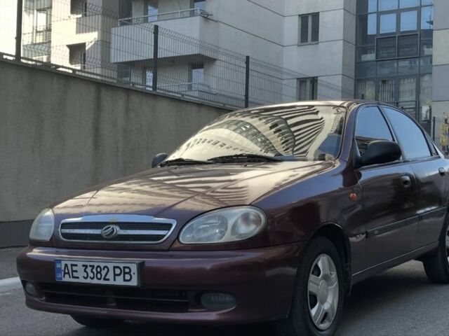 Красный ЗАЗ Ланос, объемом двигателя 1.5 л и пробегом 150 тыс. км за 2100 $, фото 1 на Automoto.ua