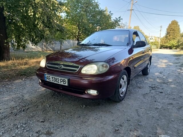 Червоний ЗАЗ Ланос, об'ємом двигуна 1.5 л та пробігом 350 тис. км за 2200 $, фото 1 на Automoto.ua