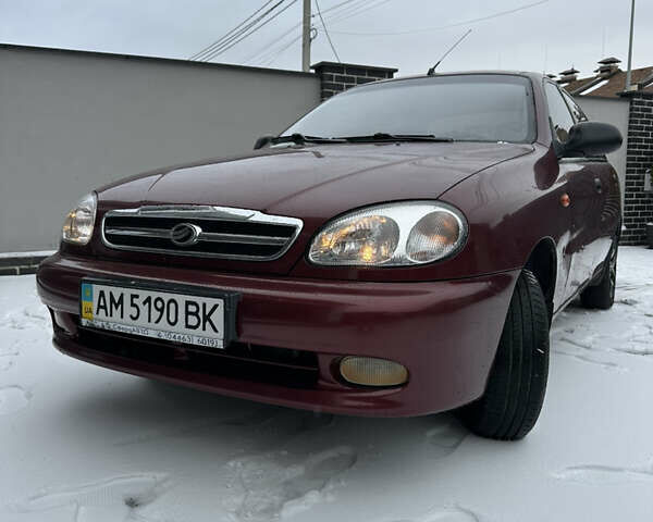 Красный ЗАЗ Ланос, объемом двигателя 1.5 л и пробегом 69 тыс. км за 3800 $, фото 1 на Automoto.ua