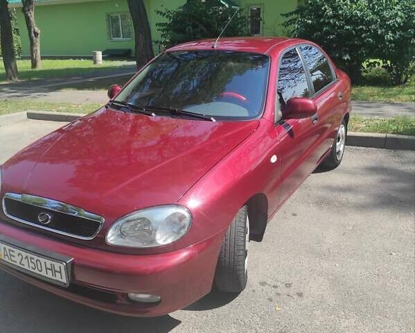 Красный ЗАЗ Ланос, объемом двигателя 1.5 л и пробегом 160 тыс. км за 4100 $, фото 1 на Automoto.ua