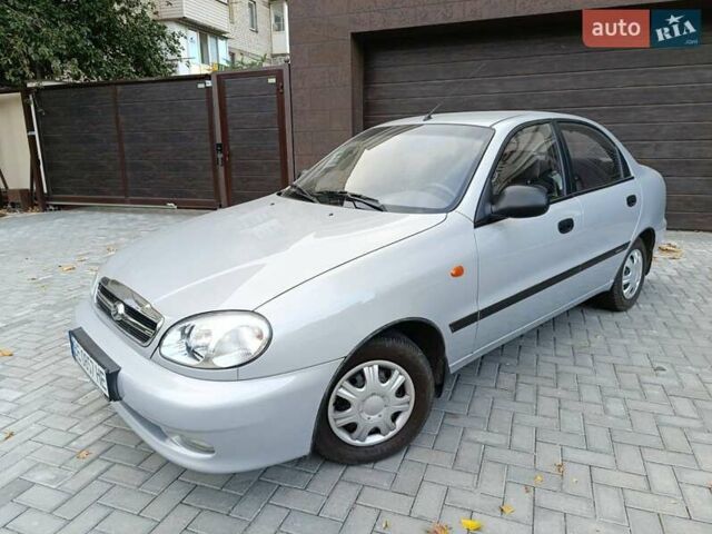 Сірий ЗАЗ Ланос, об'ємом двигуна 1.5 л та пробігом 8 тис. км за 4900 $, фото 1 на Automoto.ua
