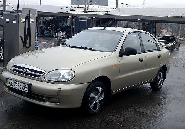 Сірий ЗАЗ Ланос, об'ємом двигуна 1.5 л та пробігом 26000 тис. км за 3250 $, фото 1 на Automoto.ua