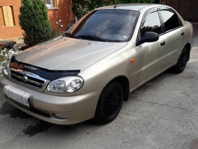 Сірий ЗАЗ Ланос, об'ємом двигуна 1.5 л та пробігом 170 тис. км за 3800 $, фото 1 на Automoto.ua