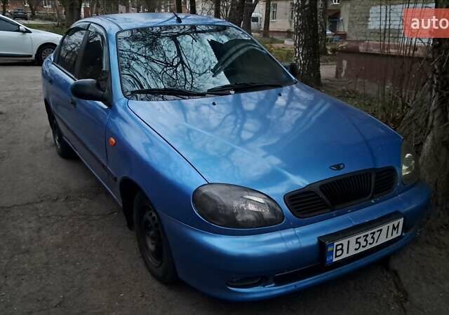 Синій ЗАЗ Ланос, об'ємом двигуна 1.39 л та пробігом 200 тис. км за 2000 $, фото 1 на Automoto.ua