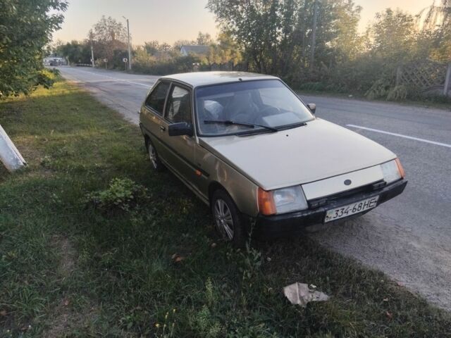 Бежевий ЗАЗ Нова, об'ємом двигуна 1.3 л та пробігом 150 тис. км за 485 $, фото 1 на Automoto.ua