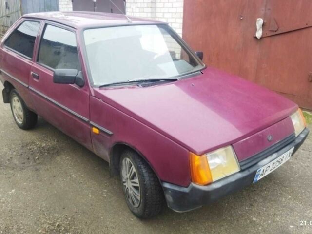 Красный ЗАЗ Нова, объемом двигателя 1.2 л и пробегом 250 тыс. км за 639 $, фото 1 на Automoto.ua