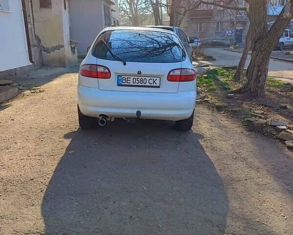 Білий ЗАЗ Sens, об'ємом двигуна 1.3 л та пробігом 120 тис. км за 2400 $, фото 1 на Automoto.ua