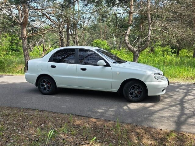 Білий ЗАЗ Sens, об'ємом двигуна 1.3 л та пробігом 110 тис. км за 2600 $, фото 1 на Automoto.ua