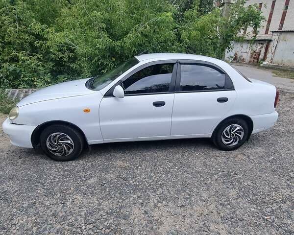 Білий ЗАЗ Sens, об'ємом двигуна 1.3 л та пробігом 145 тис. км за 1900 $, фото 1 на Automoto.ua