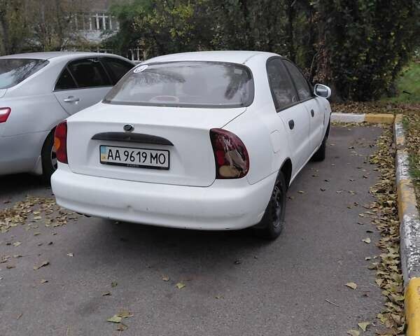 Белый ЗАЗ Сенс, объемом двигателя 1.3 л и пробегом 204 тыс. км за 850 $, фото 1 на Automoto.ua