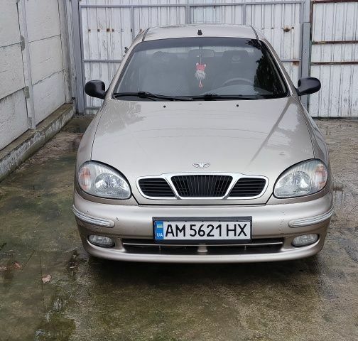 Бежевый ЗАЗ Сенс, объемом двигателя 1.3 л и пробегом 215 тыс. км за 2000 $, фото 1 на Automoto.ua