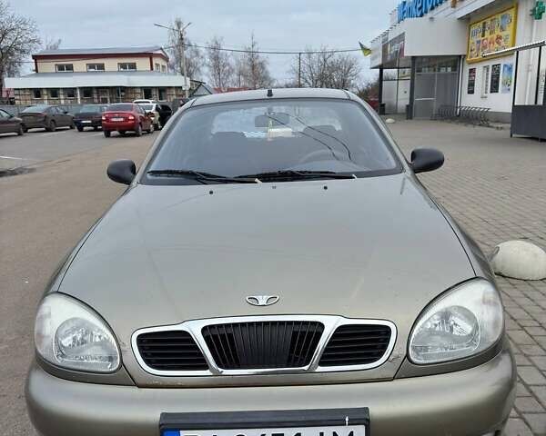 Бежевий ЗАЗ Sens, об'ємом двигуна 1.39 л та пробігом 363 тис. км за 2050 $, фото 1 на Automoto.ua