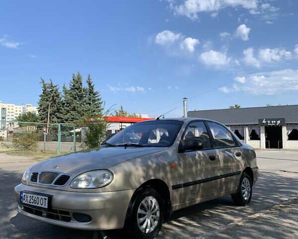 Бежевий ЗАЗ Sens, об'ємом двигуна 1.3 л та пробігом 144 тис. км за 3100 $, фото 1 на Automoto.ua