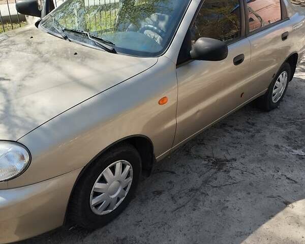 Бежевий ЗАЗ Sens, об'ємом двигуна 1.3 л та пробігом 243 тис. км за 2300 $, фото 1 на Automoto.ua