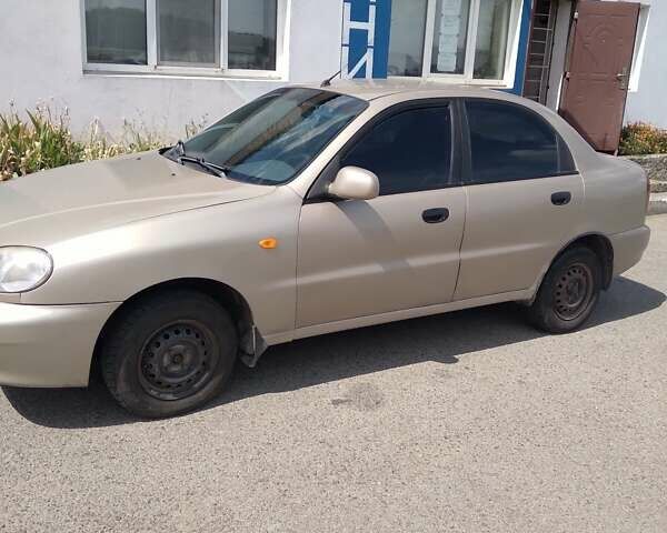 Бежевый ЗАЗ Сенс, объемом двигателя 1.3 л и пробегом 200 тыс. км за 2300 $, фото 1 на Automoto.ua