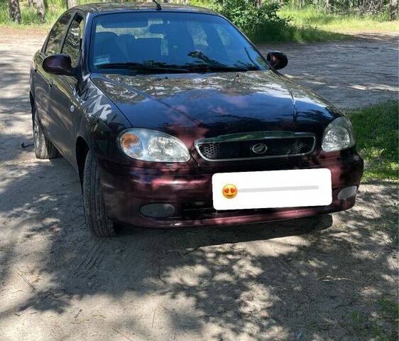 Красный ЗАЗ Сенс, объемом двигателя 1.3 л и пробегом 300 тыс. км за 2850 $, фото 1 на Automoto.ua