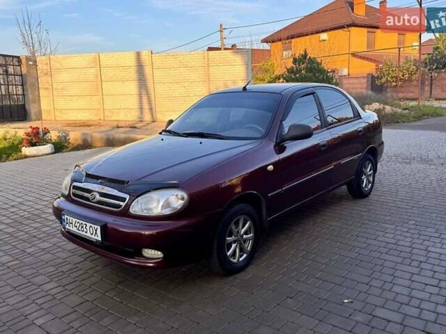 Красный ЗАЗ Сенс, объемом двигателя 1.3 л и пробегом 99 тыс. км за 2100 $, фото 1 на Automoto.ua