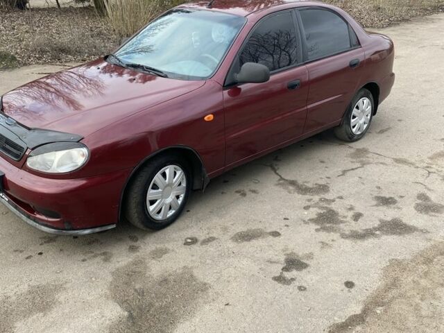 Червоний ЗАЗ Sens, об'ємом двигуна 1.3 л та пробігом 145 тис. км за 1599 $, фото 1 на Automoto.ua