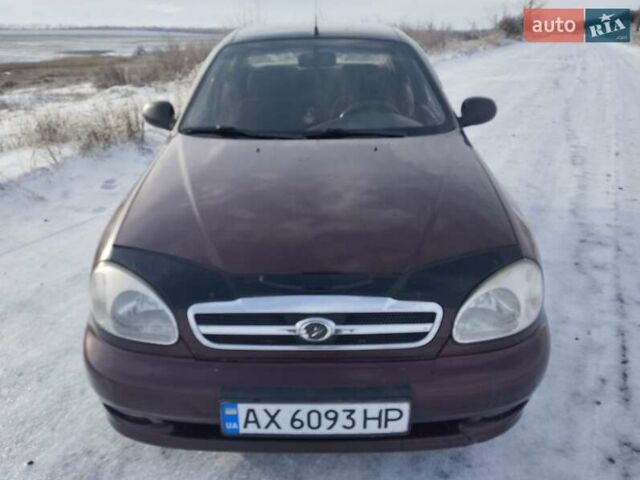 Красный ЗАЗ Сенс, объемом двигателя 1.3 л и пробегом 300 тыс. км за 2600 $, фото 1 на Automoto.ua