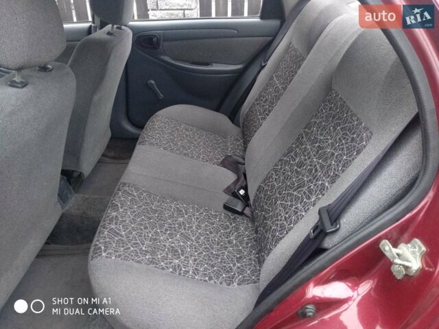 Червоний ЗАЗ Sens, об'ємом двигуна 1.3 л та пробігом 163 тис. км за 1800 $, фото 1 на Automoto.ua