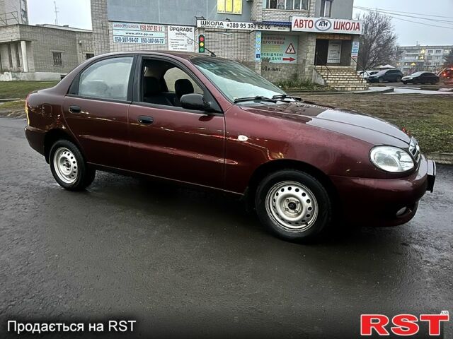 Красный ЗАЗ Сенс, объемом двигателя 1.3 л и пробегом 150 тыс. км за 4000 $, фото 1 на Automoto.ua