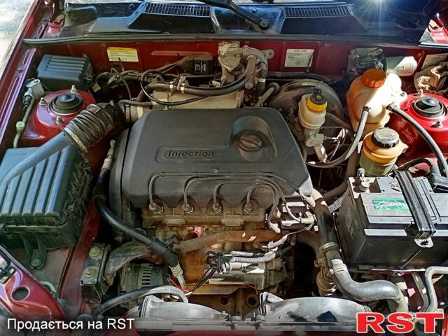 Красный ЗАЗ Сенс, объемом двигателя 1.3 л и пробегом 108 тыс. км за 3500 $, фото 1 на Automoto.ua