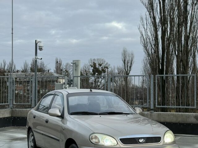 Серый ЗАЗ Сенс, объемом двигателя 1.3 л и пробегом 40 тыс. км за 3000 $, фото 1 на Automoto.ua