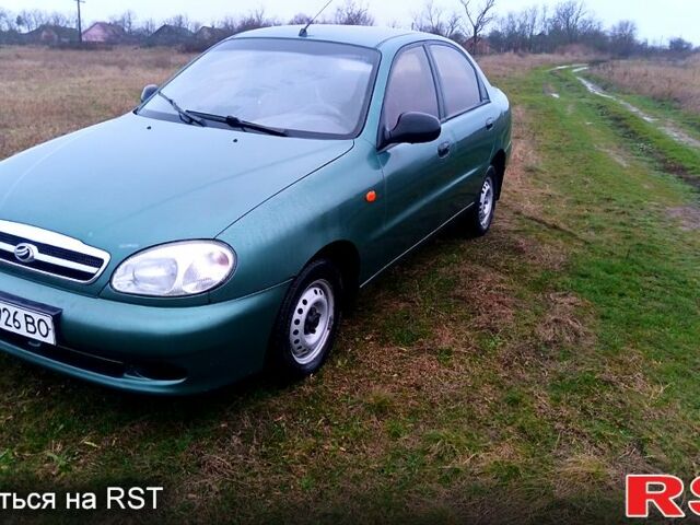 Зелений ЗАЗ Sens, об'ємом двигуна 1.3 л та пробігом 100 тис. км за 2000 $, фото 1 на Automoto.ua