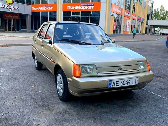 Бежевий ЗАЗ Славута, об'ємом двигуна 1.2 л та пробігом 90 тис. км за 1600 $, фото 1 на Automoto.ua