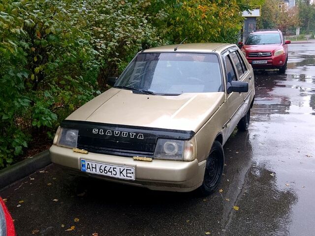 Бежевий ЗАЗ Славута, об'ємом двигуна 1.2 л та пробігом 250 тис. км за 600 $, фото 1 на Automoto.ua