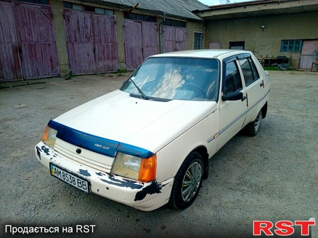 Бежевий ЗАЗ Славута, об'ємом двигуна 1.2 л та пробігом 140 тис. км за 700 $, фото 1 на Automoto.ua