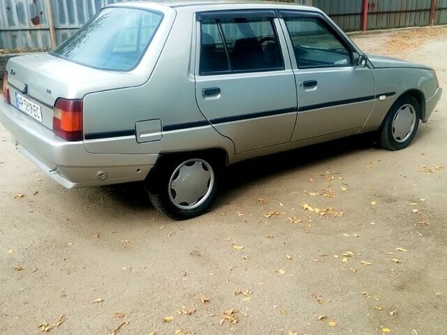 Бежевый ЗАЗ Славута, объемом двигателя 1.2 л и пробегом 145 тыс. км за 1100 $, фото 1 на Automoto.ua