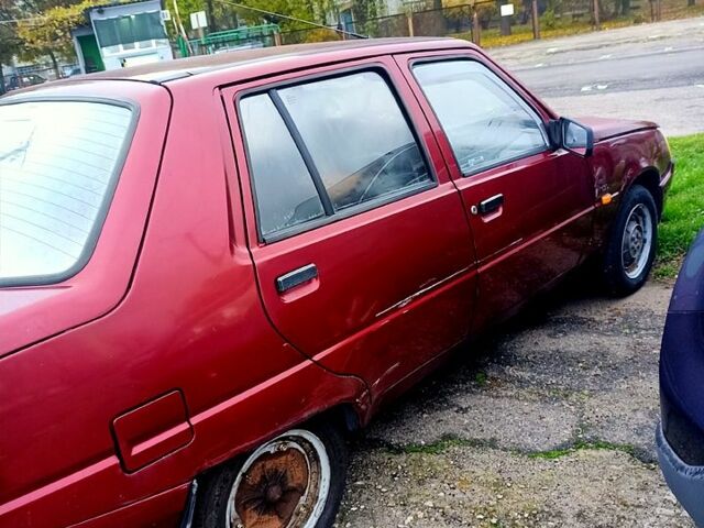 Красный ЗАЗ Славута, объемом двигателя 1.2 л и пробегом 110 тыс. км за 590 $, фото 1 на Automoto.ua