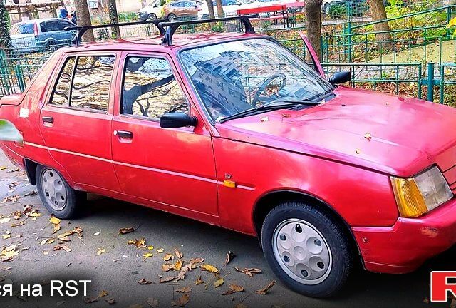 Красный ЗАЗ Славута, объемом двигателя 1.2 л и пробегом 180 тыс. км за 1200 $, фото 1 на Automoto.ua