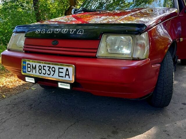 Красный ЗАЗ Славута, объемом двигателя 1.2 л и пробегом 143 тыс. км за 1100 $, фото 1 на Automoto.ua